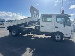 2014 Hino 300 917 917, DUAL CAB, MANUAL, 3 WAY TIPPER, X SHIRE