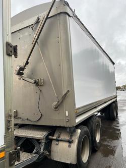 2018 Western Star 4864Fxb White
