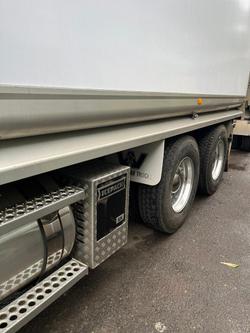 2018 Western Star 4864Fxb White