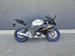 Yamaha YZF-R15M