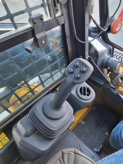 2019 John Deere
                318G 