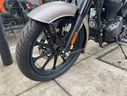 2024 Royal Enfield (see Also Enfiel CLASSIC 350 SIGNALS GREY