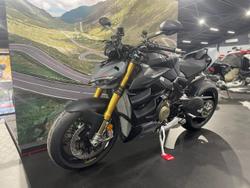 2024 Ducati Streetfighter V4 S Streetfighter Grey