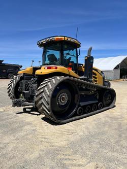 2019 Challenger Mt865e