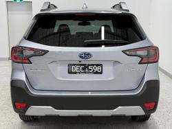 2024 Subaru
Outback AWD Touring