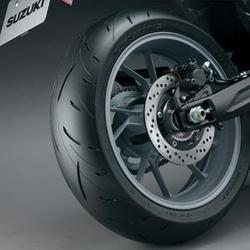 2025 Suzuki GSX-8R GSX-R White