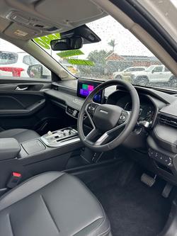 2023 GWM Haval Jolion Ultra Hybrid A01 Hamilton White