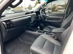 2023 TOYOTA HILUX ROGUE