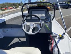 2025 QUINTREX 430 Top Ender