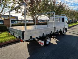 2025 Fuso 515 Canter . White