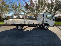 2025 Fuso 515 Canter . White