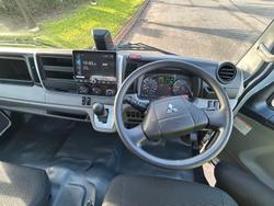 2025 Fuso 515 Canter . White