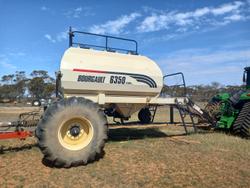 2011 Bourgault 8810