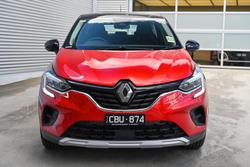 2022 Renault
                Captur Life