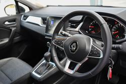 2022 Renault
                Captur Life