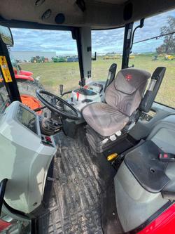 2011 Massey Ferguson 5435 Dyna 4 Red