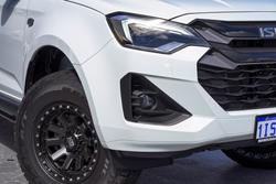 2024 Isuzu
D-MAX LS-M
