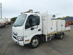 2018 Hino 300 Series WHITE