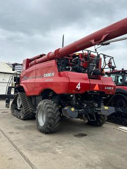2020 CASE IH 8250 Combine Suspended Tracks