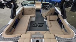 2023 MasterCraft XT22