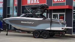 2023 MasterCraft XT22