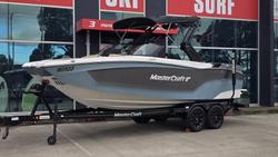 2023 MasterCraft XT22
