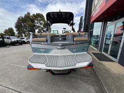 2023 MasterCraft XT22