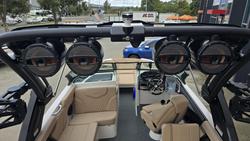 2023 MasterCraft XT22