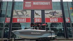 2023 MasterCraft XT22