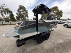 2023 MasterCraft XT22