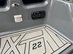 2023 MasterCraft XT22