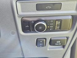 2023 Ford
                F-150 Lariat