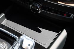 2025 Volvo XC60 Ultra T8 Plug-In Hybrid Dark