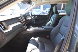 2025 Volvo XC60 Ultra T8 Plug-In Hybrid Dark