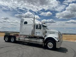 2021 Western Star 4900 Series 4900FXC White
