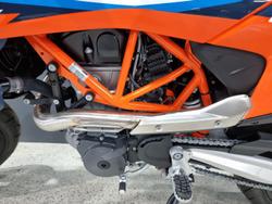 2024 KTM 690 SMC R SMC Orange