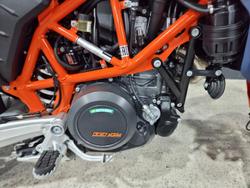 2024 KTM 690 SMC R SMC Orange