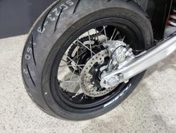 2024 KTM 690 SMC R SMC Orange