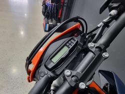 2024 KTM 690 SMC R SMC Orange