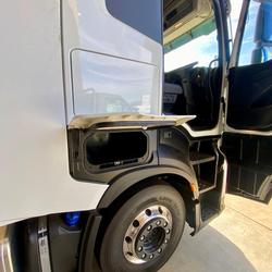2024 Iveco
                S-Way AS700