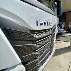 2024 Iveco
                S-Way AS700