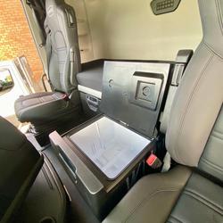 2024 Iveco
                S-Way AS700