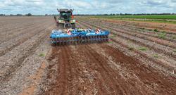 0 Farmet Triton 450Ps Combined Disc & Tyne Cultivator W Rear Roller BLUE