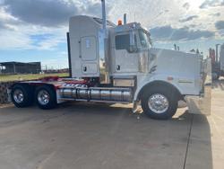 2018 Kenworth T659 White