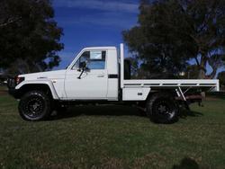 2006 Toyota
                Landcruiser 