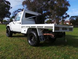 2006 Toyota
                Landcruiser 