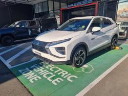 2024 Mitsubishi Eclipse Cross PHEV ES