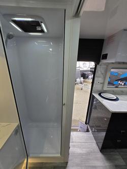 2024 Millard Mflow 19’6 Rear Door