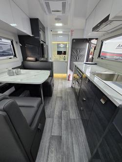 2024 Millard Mflow 19’6 Rear Door