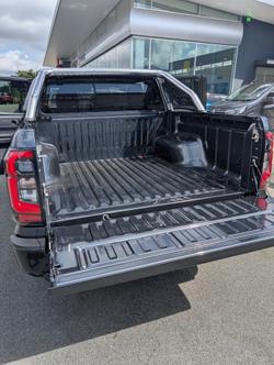 2025 NISSAN NAVARA ST